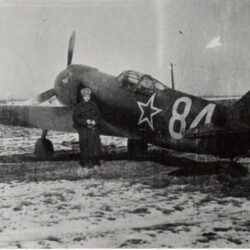 Stíhací letoun Lavočkin LA-5 na letišti v Polsku během bojů ostravsko-opavské operace